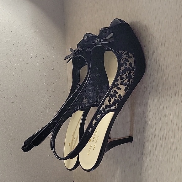 VINTAGE Kate Spade Black Lace Strapy Kitten Heels Size 9 - Picture 3 of 8